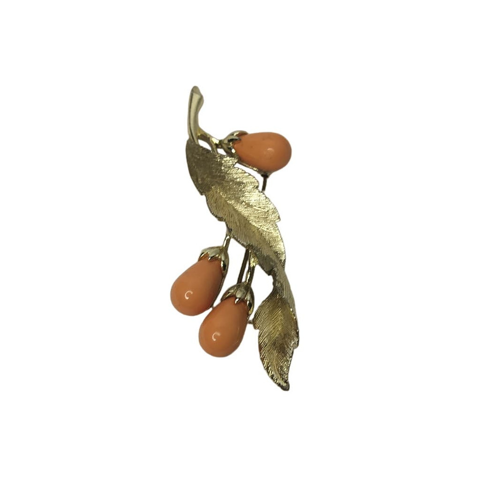 Vintage Sarah Conventry 'Bittersweet Berries' 1963 Peach Toned Lucite Brooch